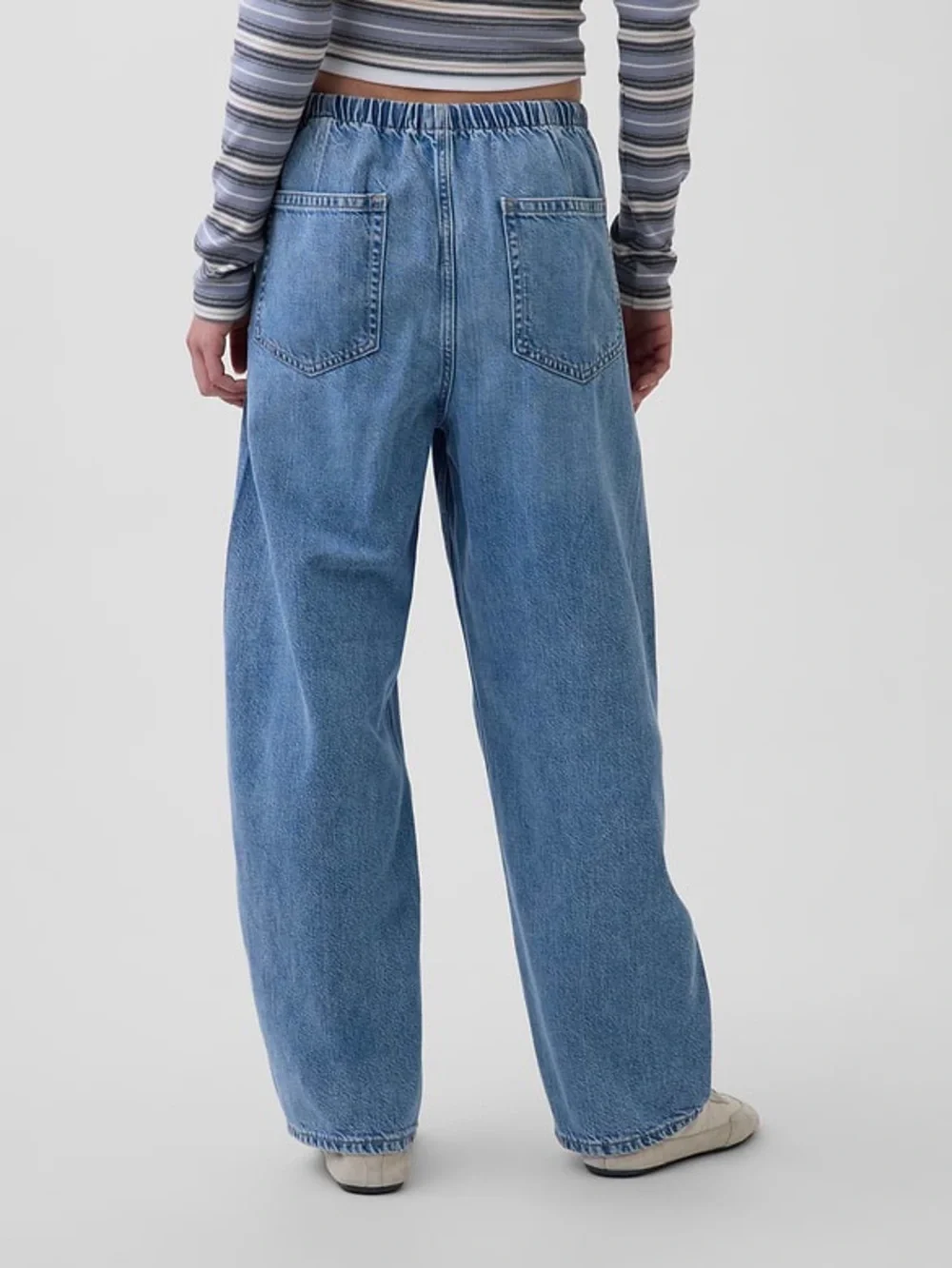 GAP UltraSoft Easy Barrel Jeans, High Rise - Picture 4 of 14